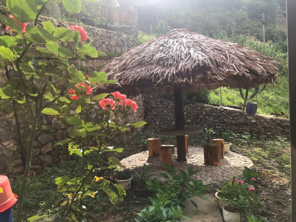 Dong Suoi H'Mong Homestay & Bungalow - Trek & Vegetarian Food Mu Cang Chai Buitenkant foto