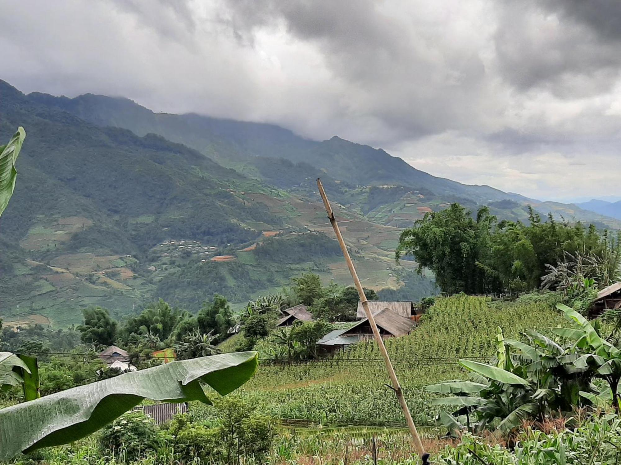Dong Suoi H'Mong Homestay & Bungalow - Trek & Vegetarian Food Mu Cang Chai Buitenkant foto