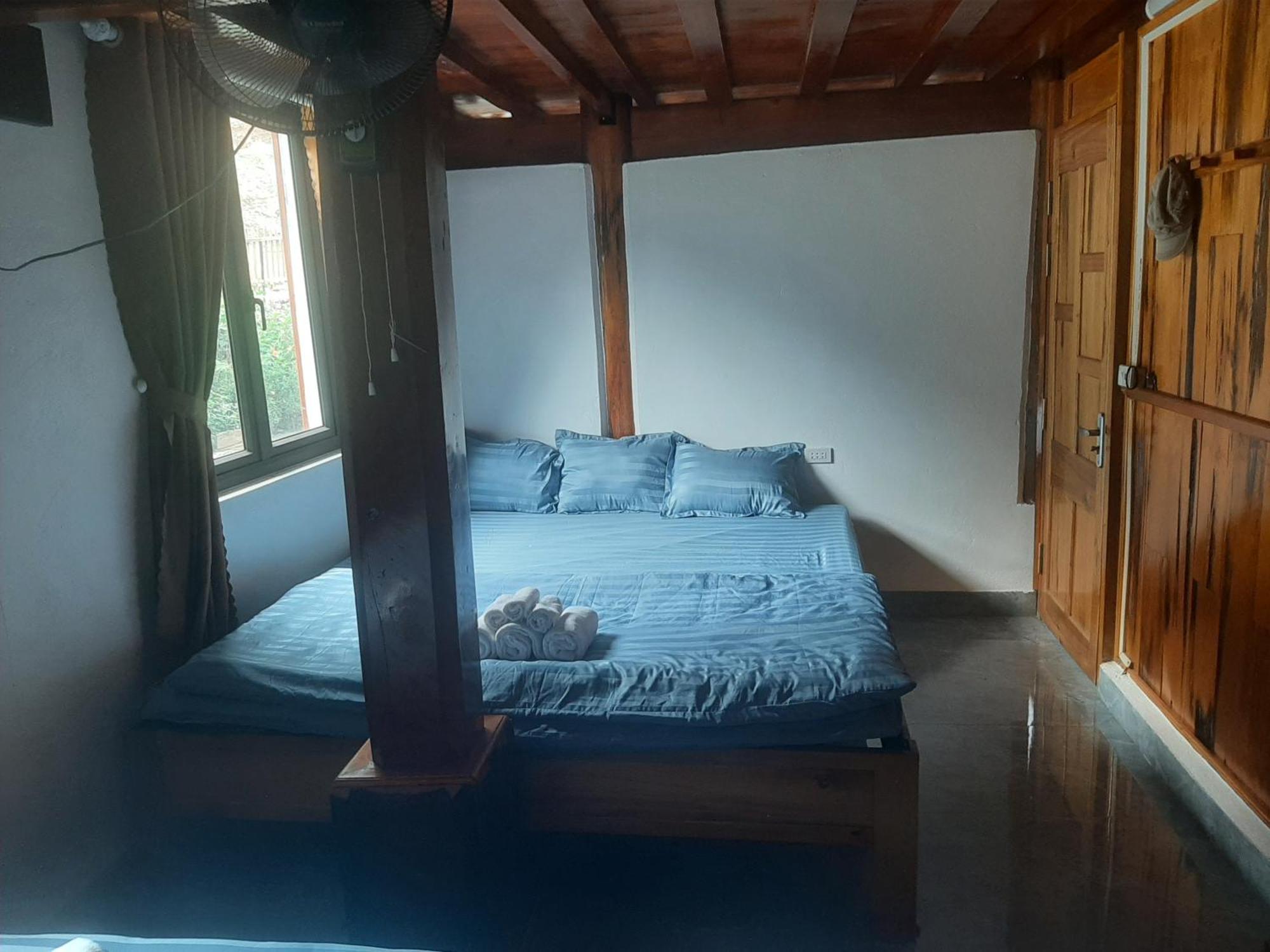 Dong Suoi H'Mong Homestay & Bungalow - Trek & Vegetarian Food Mu Cang Chai Kamer foto