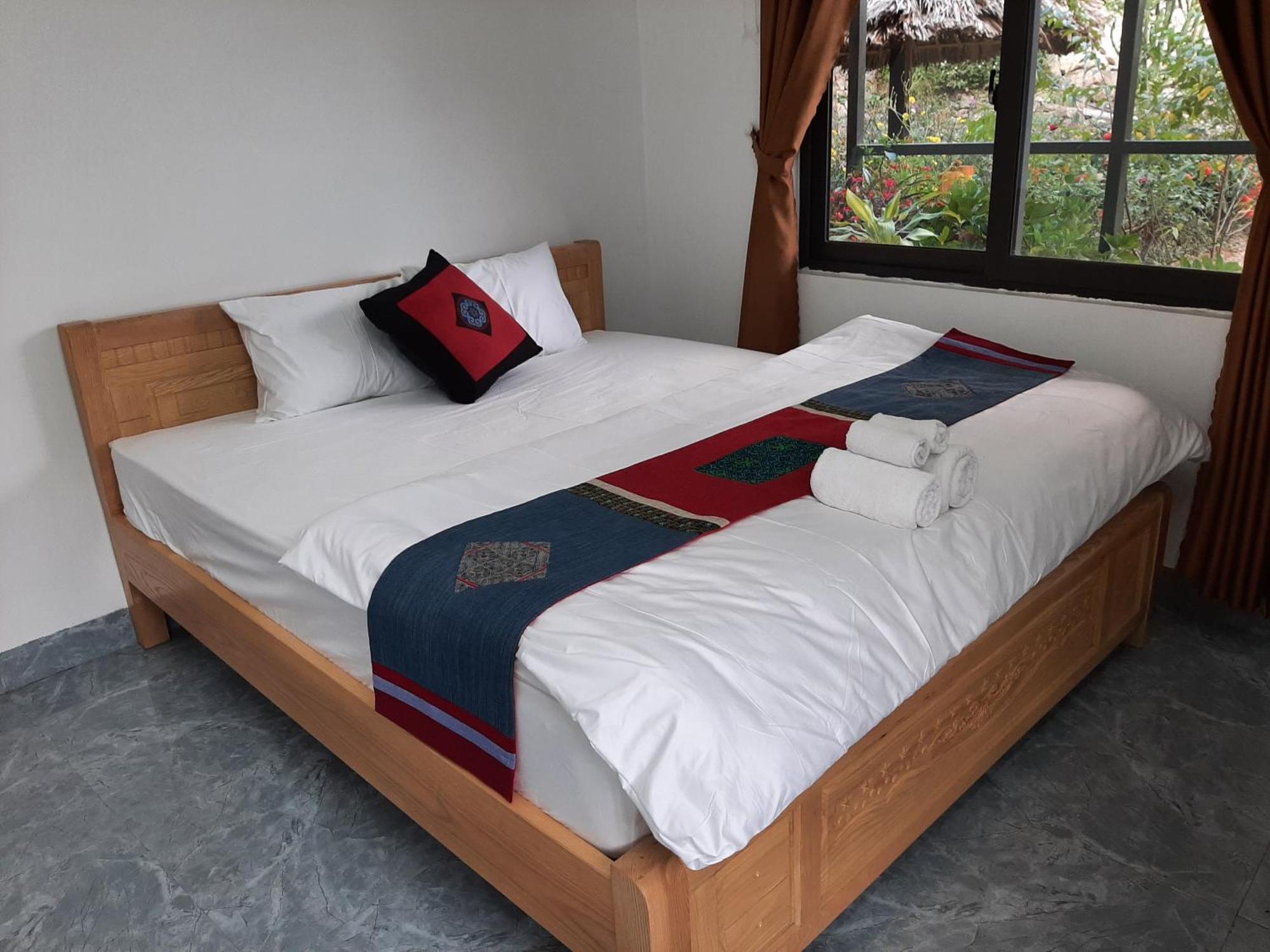 Dong Suoi H'Mong Homestay & Bungalow - Trek & Vegetarian Food Mu Cang Chai Kamer foto